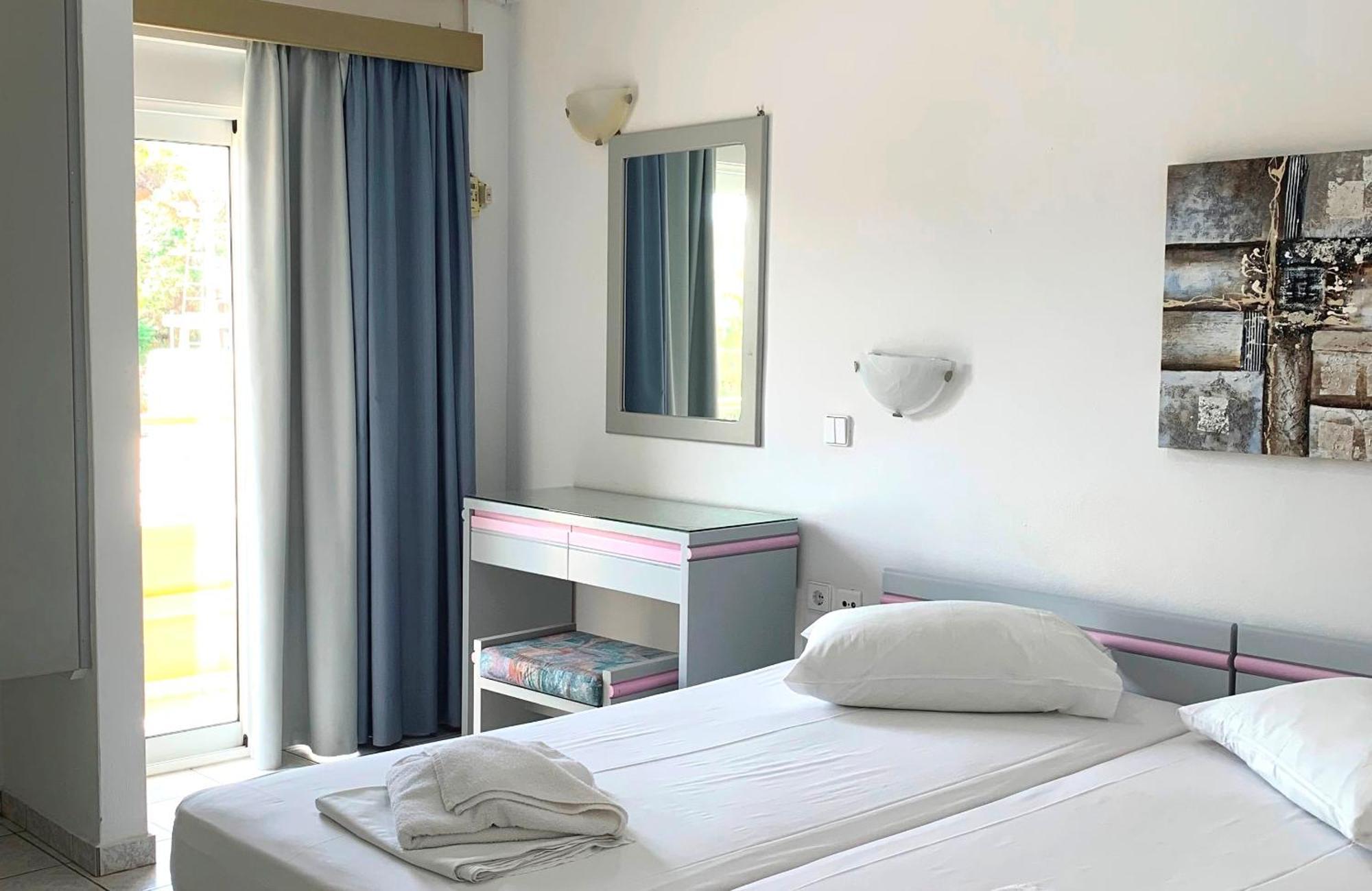 Ermis Suites Platanias  Phòng bức ảnh