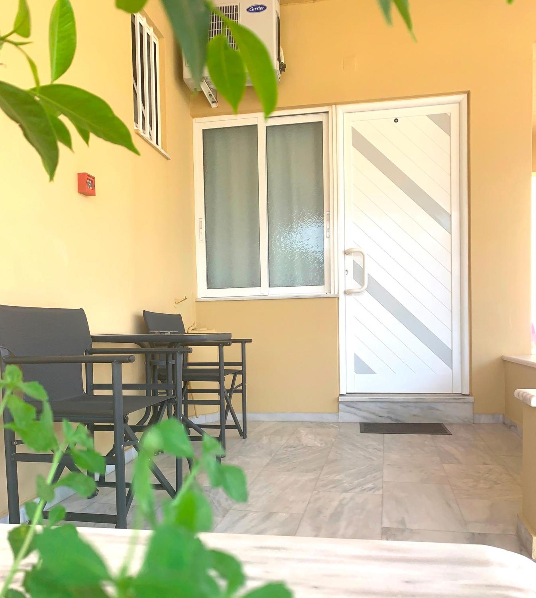 Ermis Suites Platanias  Phòng bức ảnh