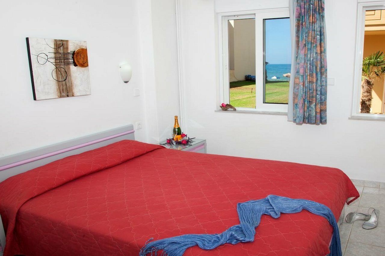 Ermis Suites Platanias  Ngoại thất bức ảnh